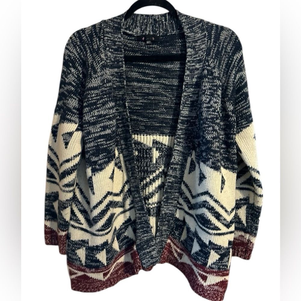 I Joah Open Front Women’s Cardigan. Aztec-inspired design. Size M/L